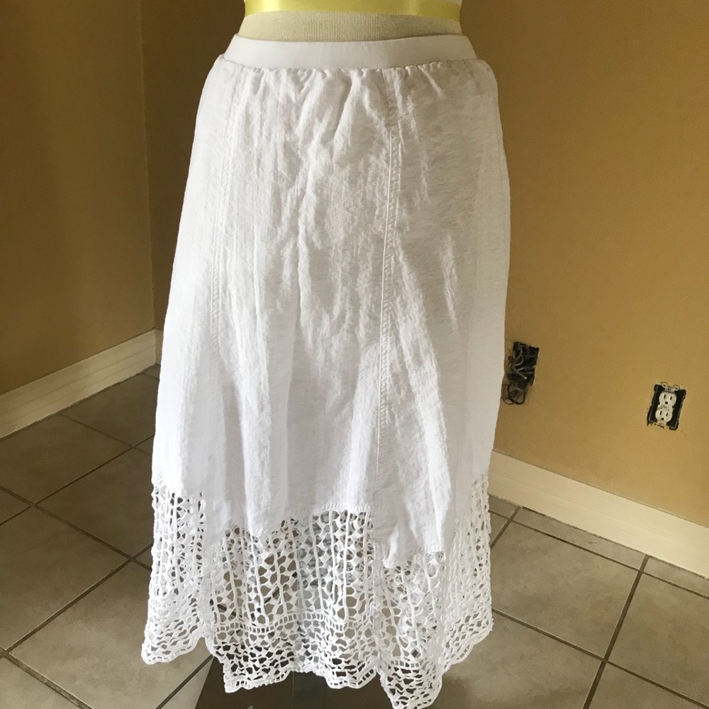 White maxi skirt